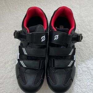 Peloton Size 40 Cycling Shoes With Cleats
